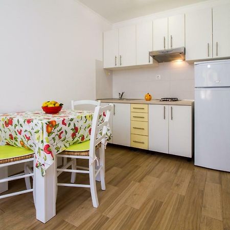 Studio Apartment Zeljka Pula Exterior foto