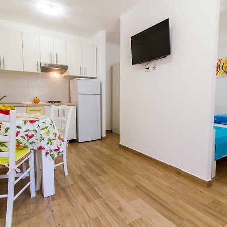 Studio Apartment Zeljka Pula Exterior foto