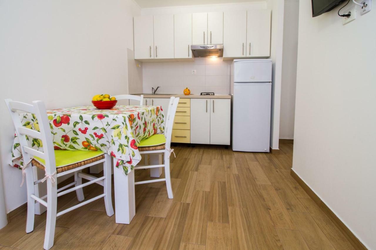 Studio Apartment Zeljka Pula Exterior foto